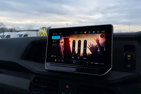 DC75LFP Volkswagen Crafter CR35 Panel van Commerce Plus MWB 140 PS 2.0 TDI 8sp Automatic FWD - Camera/ Thumbnail #58