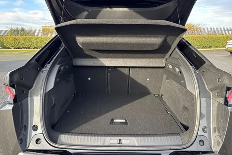 6 of 67 for PEUGEOT E-3008 73kWh GT Auto 5dr