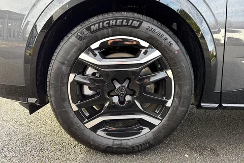 11 of 67 for PEUGEOT E-3008 73kWh GT Auto 5dr