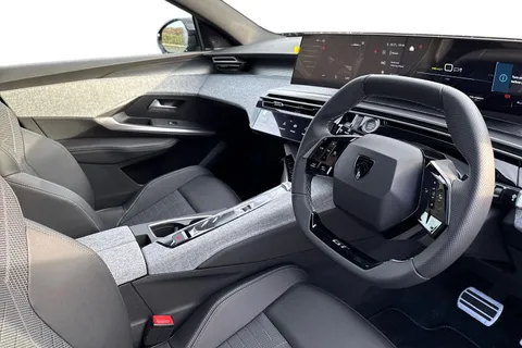 13 of 67 for PEUGEOT E-3008 73kWh GT Auto 5dr