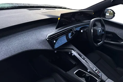 14 of 67 for PEUGEOT E-3008 73kWh GT Auto 5dr