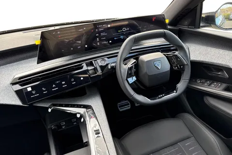 17 of 67 for PEUGEOT E-3008 73kWh GT Auto 5dr