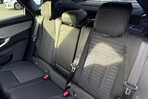 18 of 67 for PEUGEOT E-3008 73kWh GT Auto 5dr