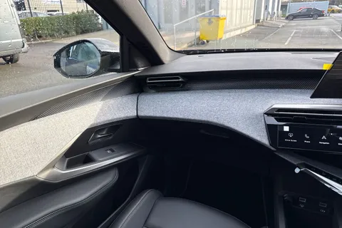 19 of 67 for PEUGEOT E-3008 73kWh GT Auto 5dr