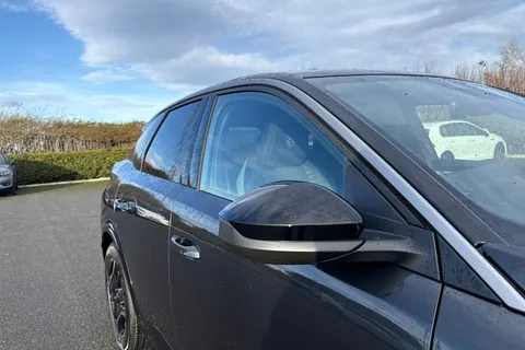 24 of 67 for PEUGEOT E-3008 73kWh GT Auto 5dr