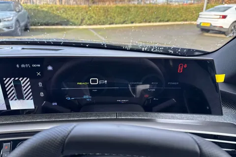 41 of 67 for PEUGEOT E-3008 73kWh GT Auto 5dr