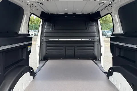 DG25EVC Volkswagen Id. Buzz Cargo 210kW Commerce 79kWh Auto Thumbnail #29