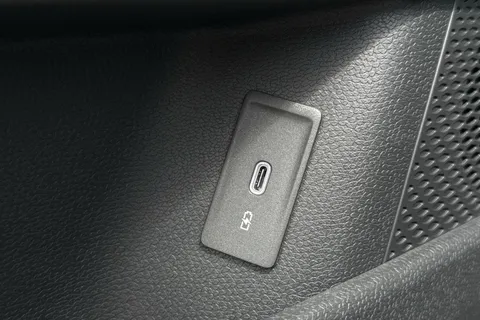 DG25EVC Volkswagen Id. Buzz Cargo 210kW Commerce 79kWh Auto Thumbnail #35