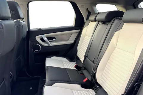 4 of 49 for Land Rover Discovery Sport 2.0 D200 R-Dynamic HSE 5dr