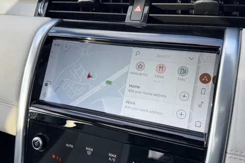 12 of 49 for Land Rover Discovery Sport 2.0 D200 R-Dynamic HSE 5dr