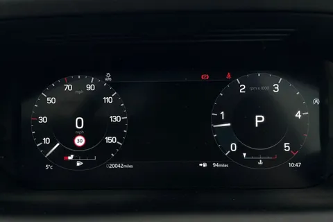 17 of 49 for Land Rover Discovery Sport 2.0 D200 R-Dynamic HSE 5dr