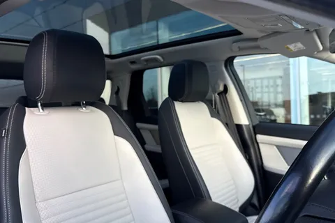 22 of 49 for Land Rover Discovery Sport 2.0 D200 R-Dynamic HSE 5dr