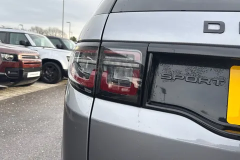 27 of 49 for Land Rover Discovery Sport 2.0 D200 R-Dynamic HSE 5dr