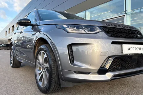 31 of 49 for Land Rover Discovery Sport 2.0 D200 R-Dynamic HSE 5dr