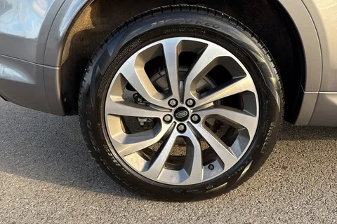 33 of 49 for Land Rover Discovery Sport 2.0 D200 R-Dynamic HSE 5dr