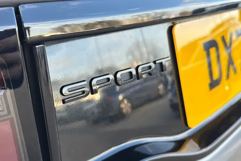 35 of 49 for Land Rover Discovery Sport 2.0 D200 R-Dynamic HSE 5dr