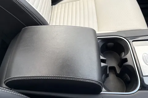 47 of 49 for Land Rover Discovery Sport 2.0 D200 R-Dynamic HSE 5dr