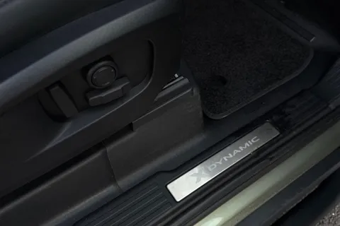 33 of 48 for Land Rover Defender 90 3.0 D250 MHEV X-Dynamic SE SUV 3dr Diesel Auto 4WD Euro 6 (s/s) (250 ps)