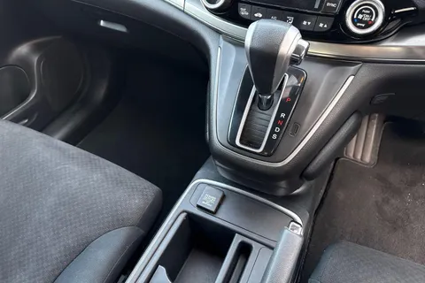 SA16ZUU Honda CR-V 2.0 i-VTEC SE Plus 5dr Auto Thumbnail #15