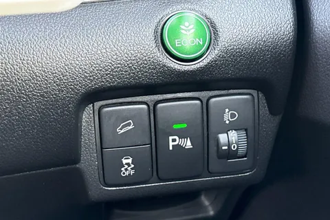 SA16ZUU Honda CR-V 2.0 i-VTEC SE Plus 5dr Auto Thumbnail #38