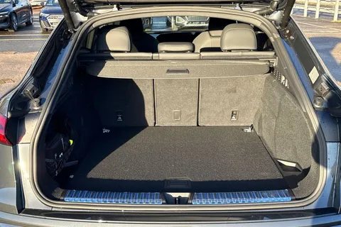  Audi Q5 2.0 TDI S line Sportback S Tronic quattro Euro 6 (s/s) 5dr Thumbnail #9