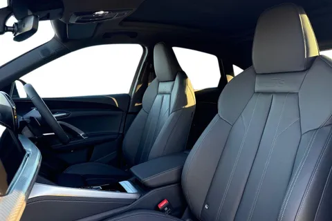  Audi Q5 2.0 TDI S line Sportback S Tronic quattro Euro 6 (s/s) 5dr Thumbnail #10