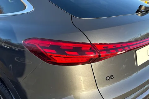  Audi Q5 2.0 TDI S line Sportback S Tronic quattro Euro 6 (s/s) 5dr Thumbnail #15