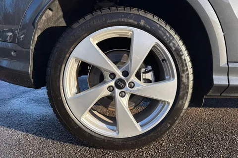  Audi Q5 2.0 TDI S line Sportback S Tronic quattro Euro 6 (s/s) 5dr Thumbnail #21