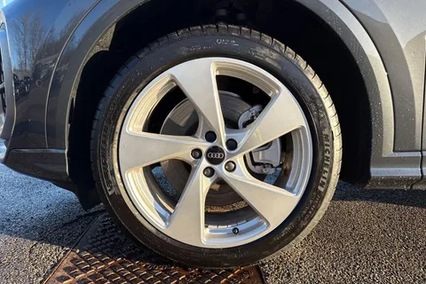  Audi Q5 2.0 TDI S line Sportback S Tronic quattro Euro 6 (s/s) 5dr Thumbnail #23