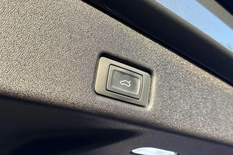  Audi Q5 2.0 TDI S line Sportback S Tronic quattro Euro 6 (s/s) 5dr Thumbnail #37