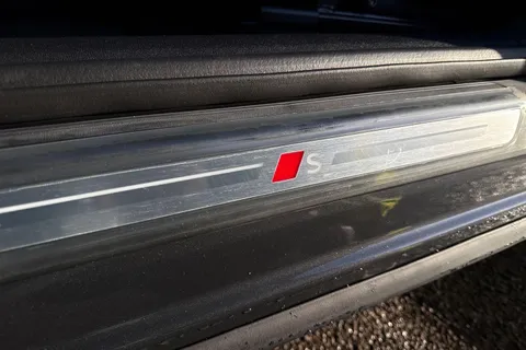  Audi Q5 2.0 TDI S line Sportback S Tronic quattro Euro 6 (s/s) 5dr Thumbnail #41