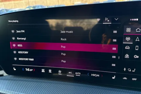  Audi Q5 2.0 TDI S line Sportback S Tronic quattro Euro 6 (s/s) 5dr Thumbnail #55