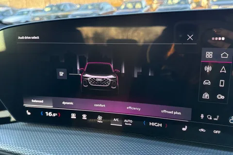  Audi Q5 2.0 TDI S line Sportback S Tronic quattro Euro 6 (s/s) 5dr Thumbnail #58