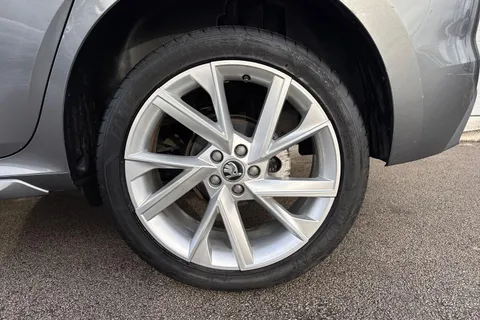 GL23YTZ Škoda Kamiq 1.5 TSI SE L Executive 5dr DSG Thumbnail #23