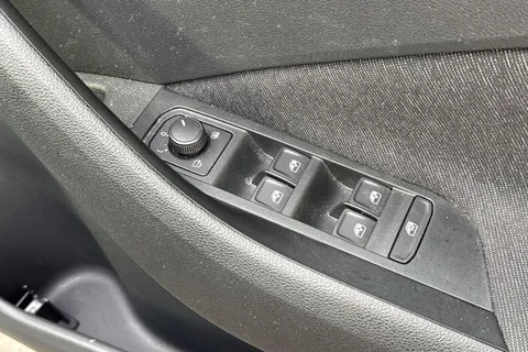 GL23YTZ Škoda Kamiq 1.5 TSI SE L Executive 5dr DSG Thumbnail #40