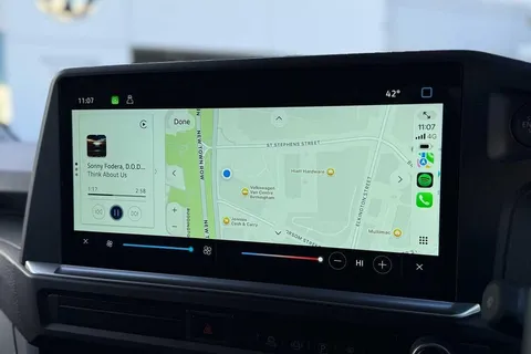 BD75YMG Volkswagen Transporter 2.0 TDI 150 Commerce Pro Van Auto Thumbnail #11