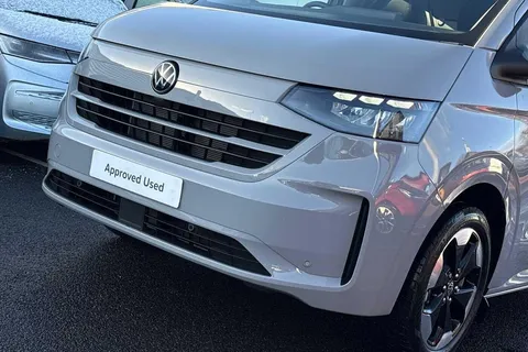 BD75YMG Volkswagen Transporter 2.0 TDI 150 Commerce Pro Van Auto Thumbnail #31