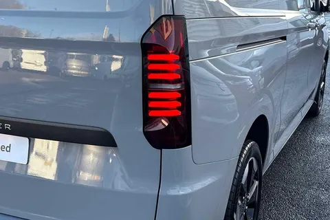 BT75APO Volkswagen Transporter 2.0 TDI 150 Commerce Pro Van Auto Thumbnail #36