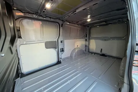 BD75YMG Volkswagen Transporter 2.0 TDI 150 Commerce Pro Van Auto Thumbnail #48