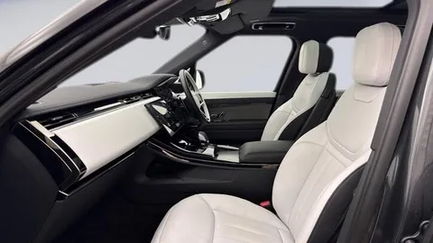 KT74XZS Land Rover Range Rover Sport 3.0 D300 Dynamic SE 5dr Auto Thumbnail #3