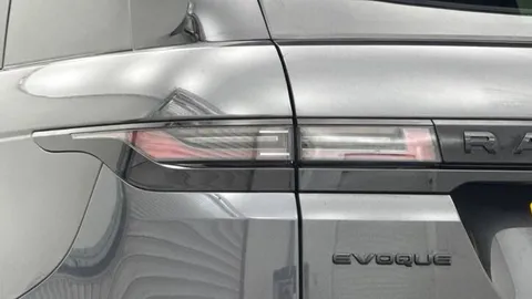 KT73EOW Land Rover Range Rover Evoque 2.0 D200 Dynamic HSE 5dr Auto Thumbnail #18
