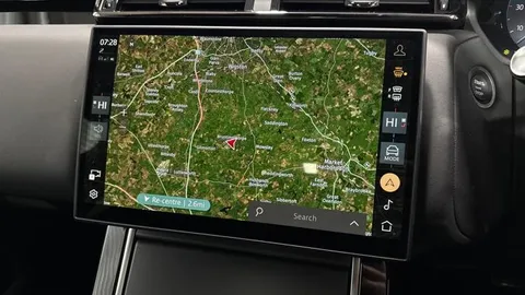 KW24LHD Land Rover Range Rover Velar 2.0 P400e Dynamic HSE 5dr Auto Thumbnail #11