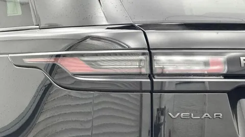 KT24WLJ Land Rover Range Rover Velar 2.0 D200 MHEV Dynamic SE 5dr Auto Thumbnail #18