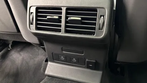 KW24LHD Land Rover Range Rover Velar 2.0 P400e Dynamic HSE 5dr Auto Thumbnail #17