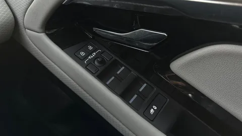 DN22YUR Land Rover Range Rover Evoque 2.0 D200 Evoque Edition 5dr Auto Thumbnail #25