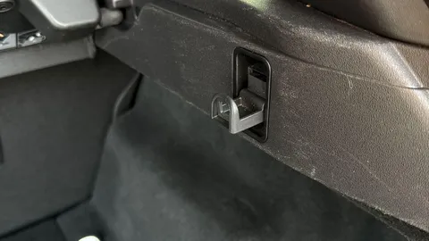 DN22YUR Land Rover Range Rover Evoque 2.0 D200 Evoque Edition 5dr Auto Thumbnail #27