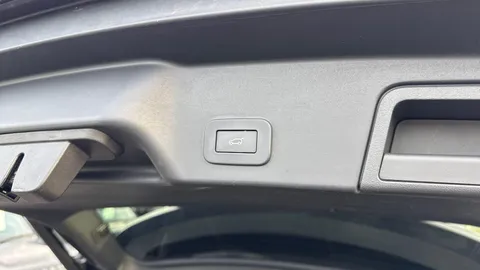 DN22YUR Land Rover Range Rover Evoque 2.0 D200 Evoque Edition 5dr Auto Thumbnail #33