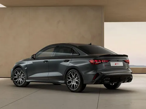  Audi RS 3 2.5 TFSI Carbon Vorsprung S Tronic quattro Euro 6 (s/s) 4dr Thumbnail #3