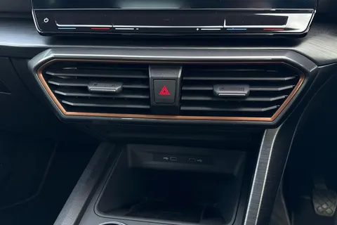 DC73HTO CUPRA Formentor 1.5 TSI 150 V2 5dr Thumbnail #18