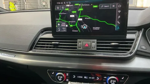 AE73XFO Audi Q5 50 TFSI e Quattro S Line 5dr S Tronic Thumbnail #11